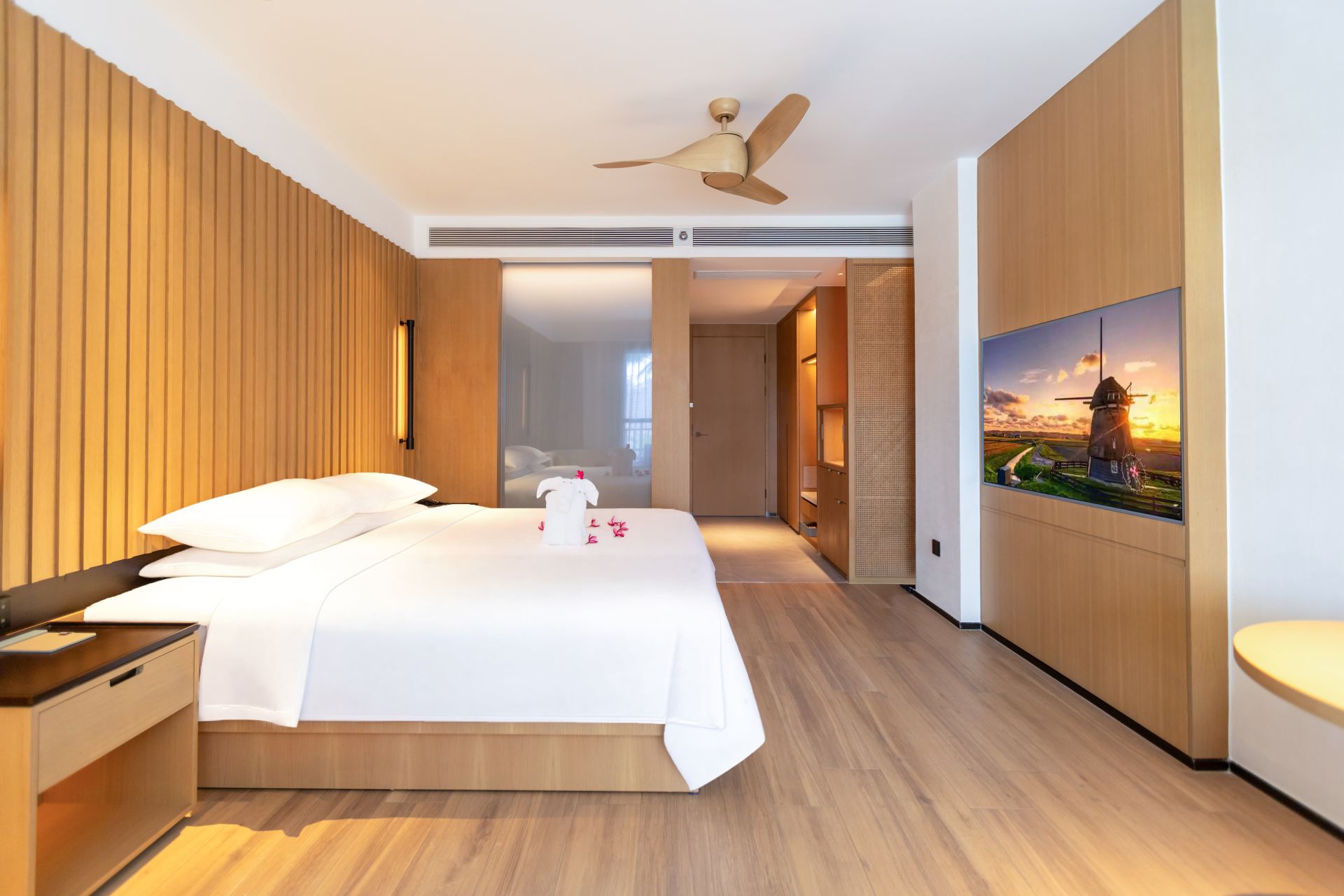 Dongrong Poolside Deluxe Double Bed Room
