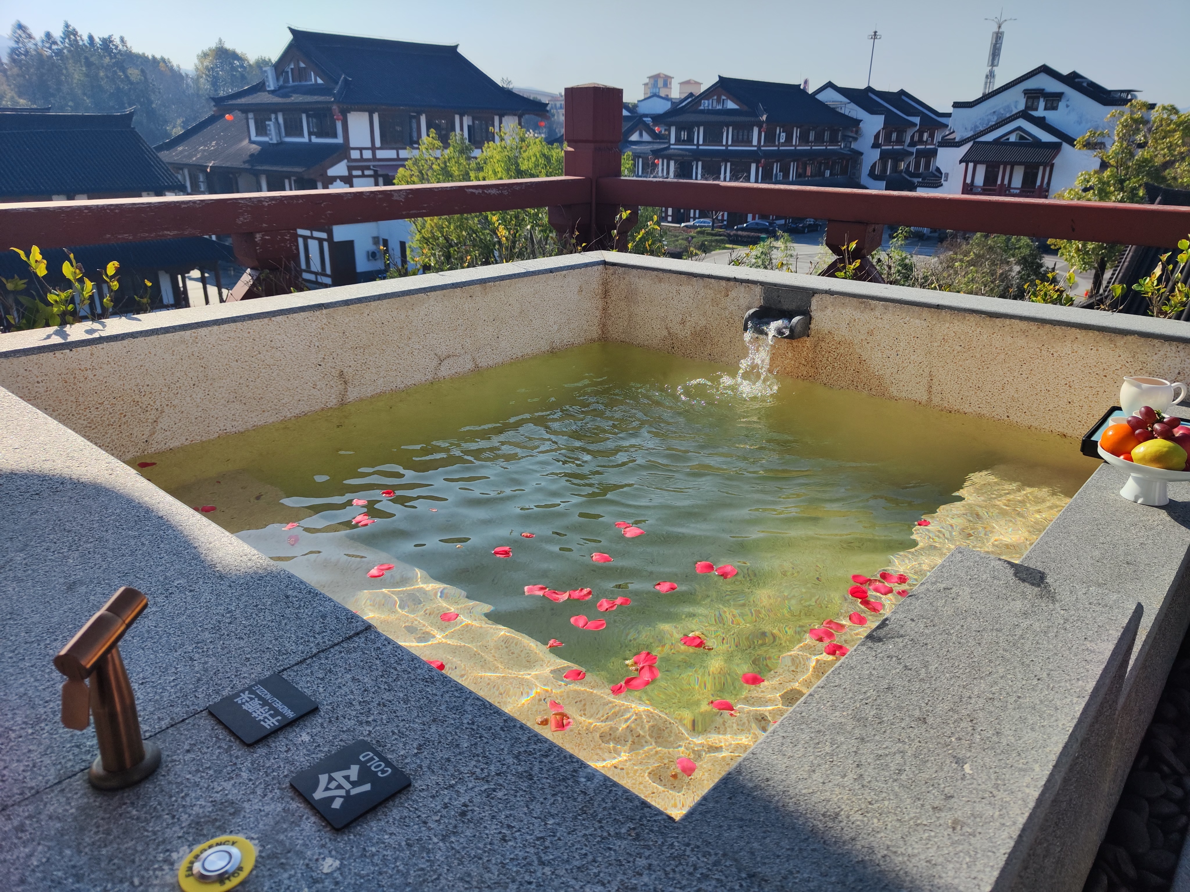 印象·水仙大床房（私人泡池+美景）