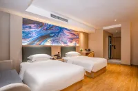 Moon Green Bamboo Hotel