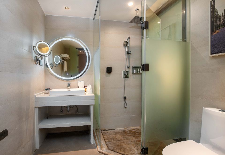 高級大床房（慕斯床墊+零壓枕頭+mini吧+無窗）