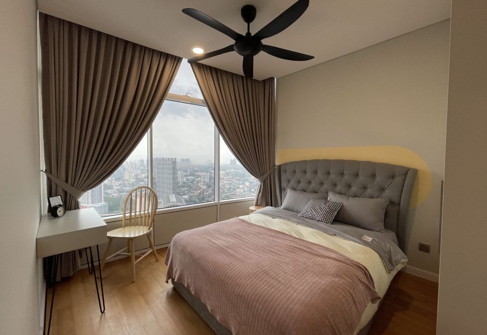 Sky Suites KLCC Homestay by BIRDY STAYDeluxe Apartment