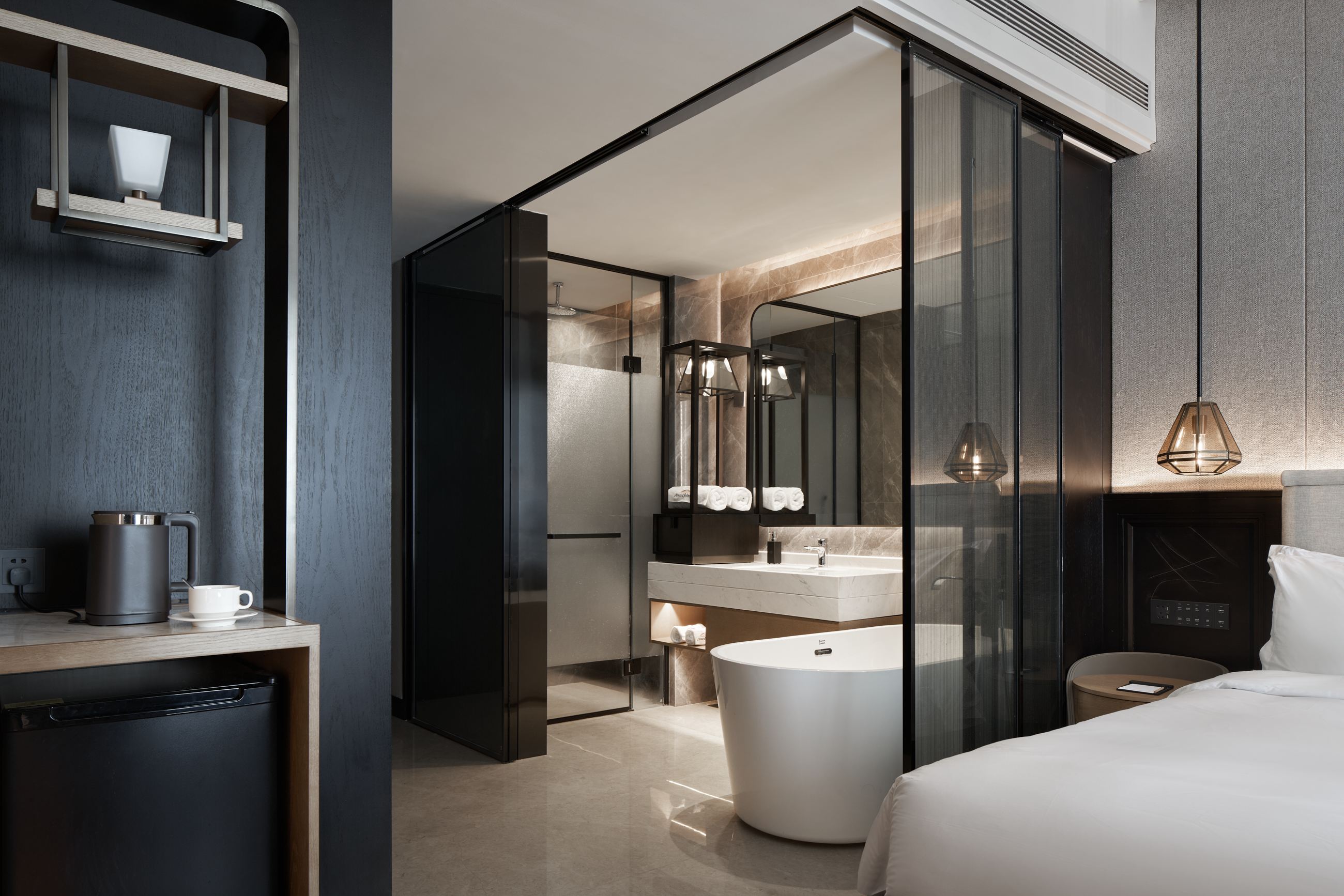 豪华河景大床房