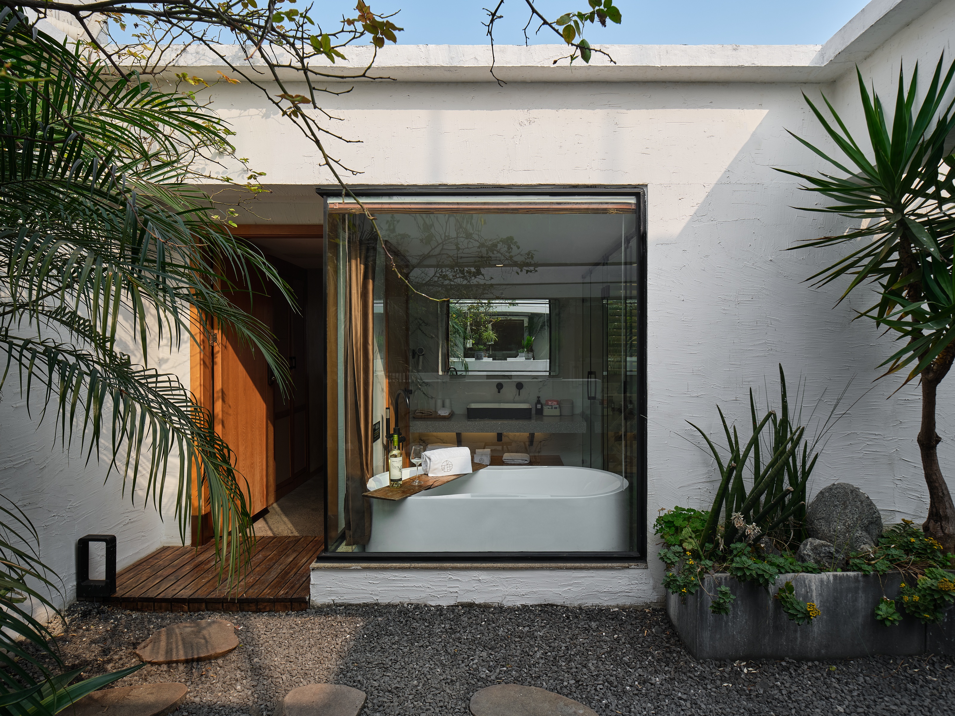 花园浴缸大床房