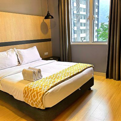 1-Bedroom Deluxe King Size Bed Suite dengan Balkoni Kupon 7Stonez Suites WindMill Genting Highlands