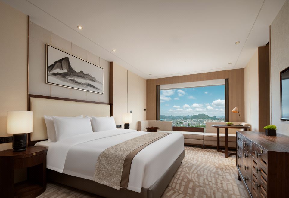 180°豪华行政景观大床房丨落地窗+圆形浴缸观城景山水