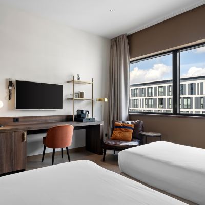 雙床房 飛機景觀，客房，2張單人床，飛機景觀 阿姆斯特丹科倫登廣場史基浦機場酒店優惠