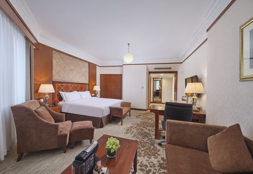 Jin Jiang Park Hotel ShanghaiDeluxe Panoramic Queen Room