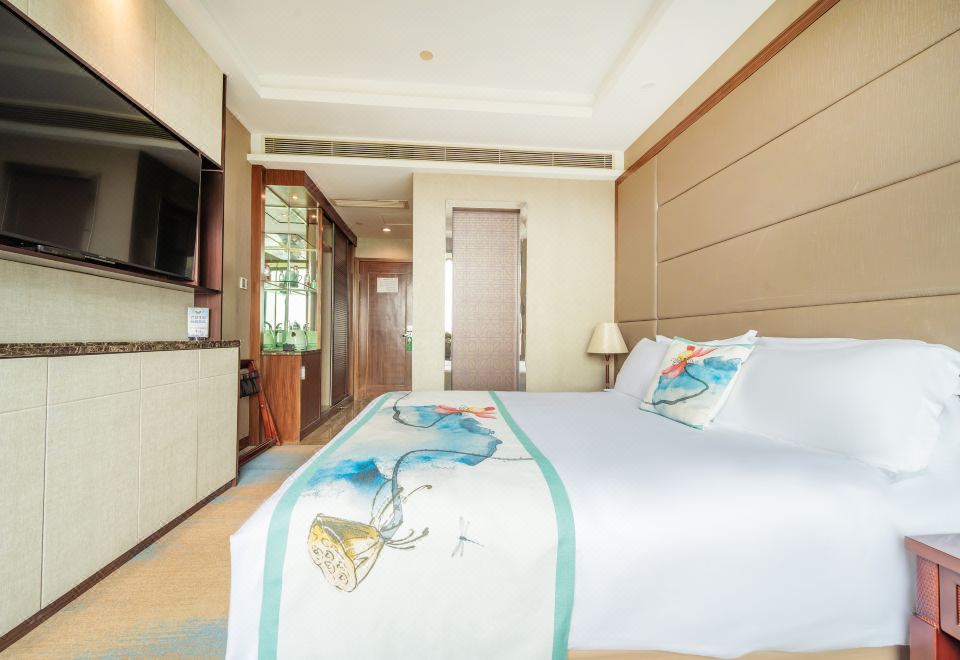 西湖景观大床房