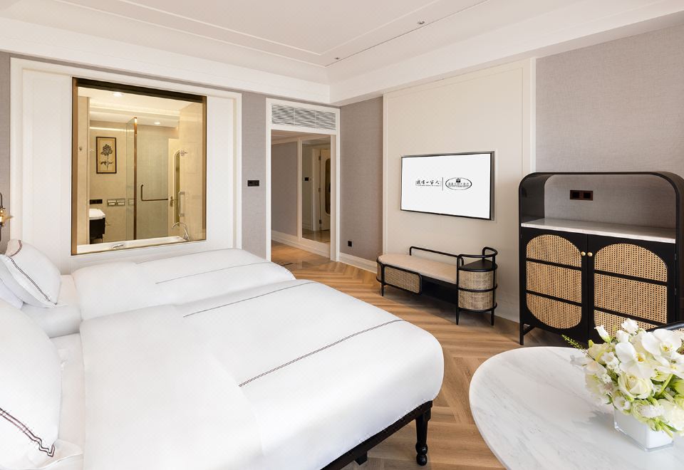 SeaView Garden Hotel QingdaoElegant Room - Partial Sea-View (2 Beds)