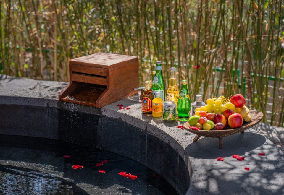 Yixing Inlong Narada Resort HotelCabin - 2-Room, Garden-View