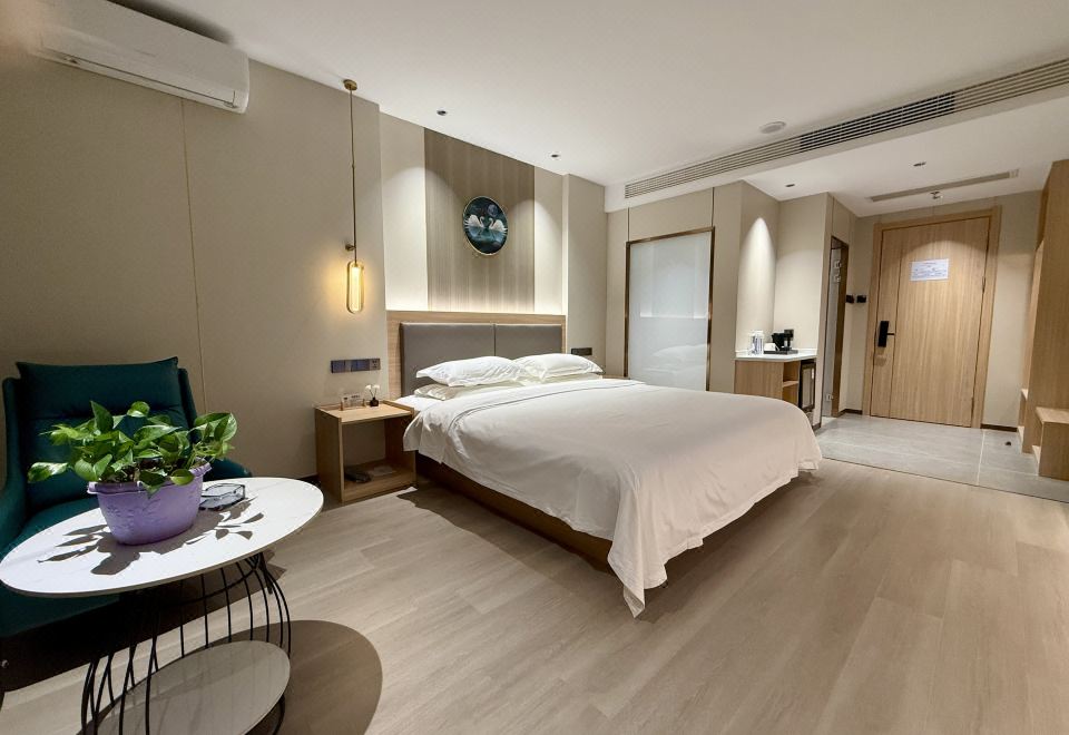 Duolun Grand HotelSelected Queen Room