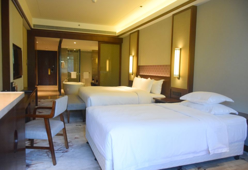 豪华家庭房（一大床一小床）