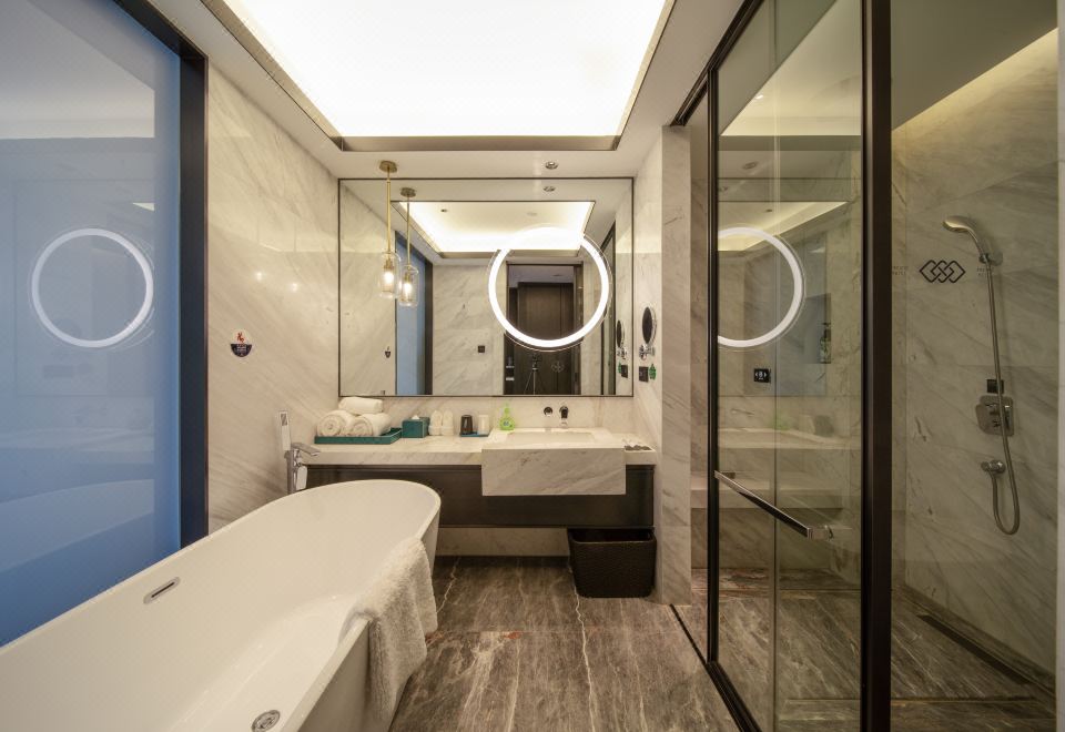 园景行政大床房