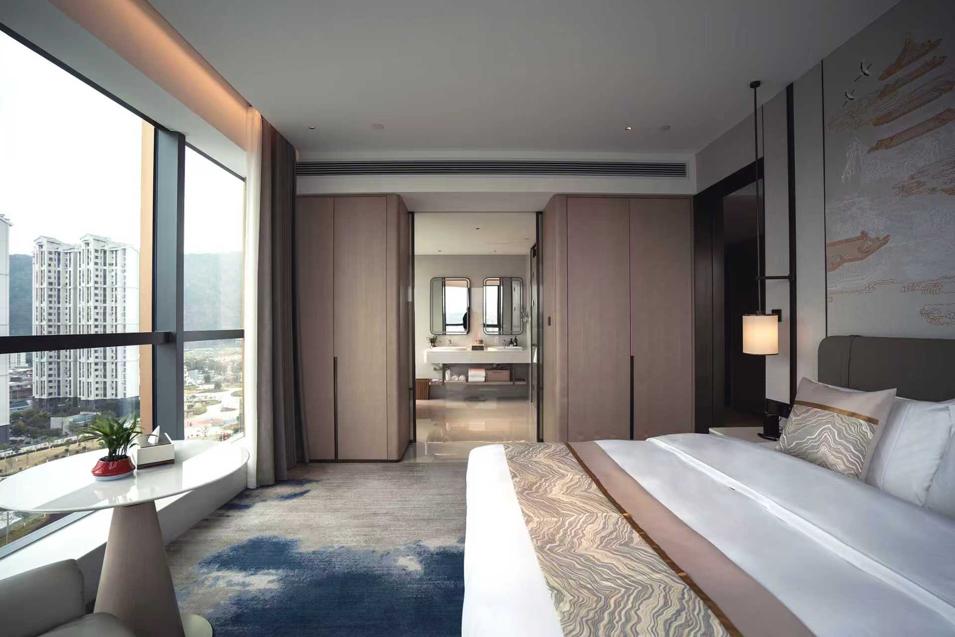 Suite With City View