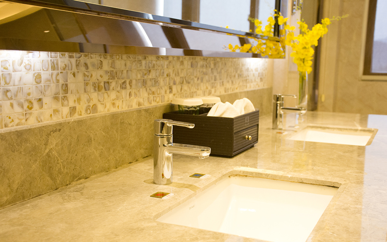 云上·河景豪华大床房