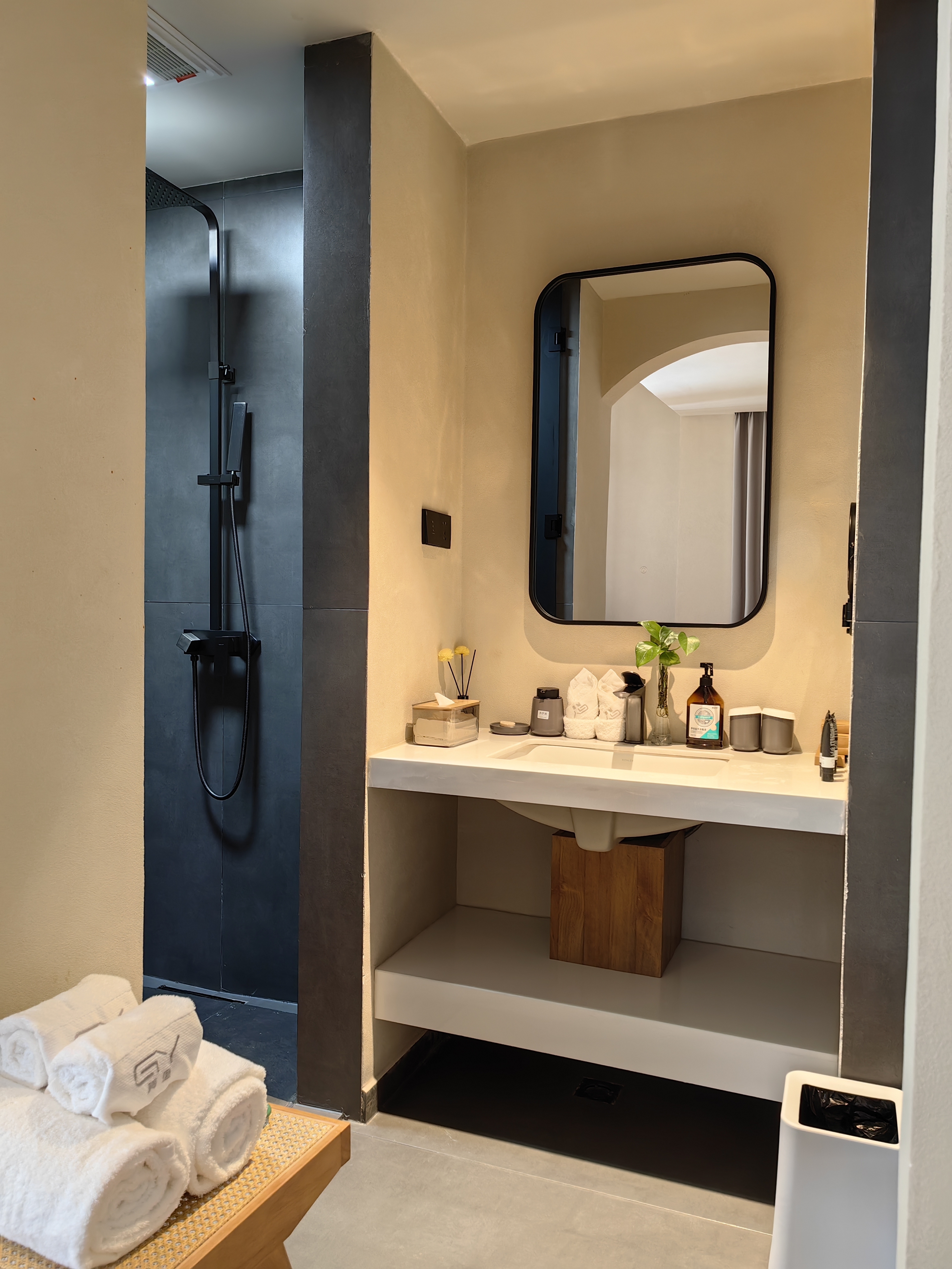 有氧大床房.（不观景）