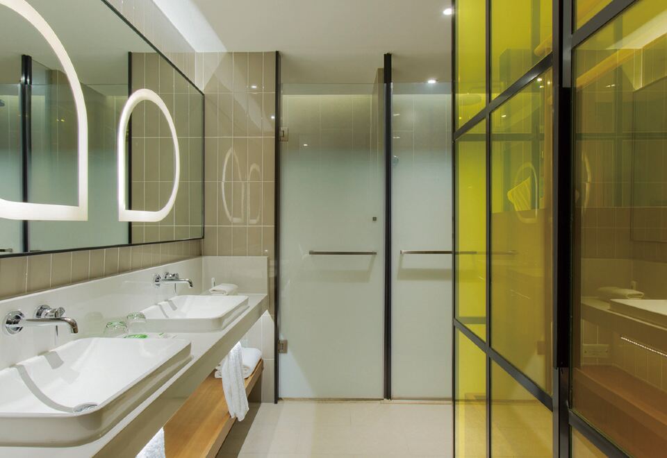 高级房 | 津沽CBD夜景 | 超大衞生间，双洗手盆