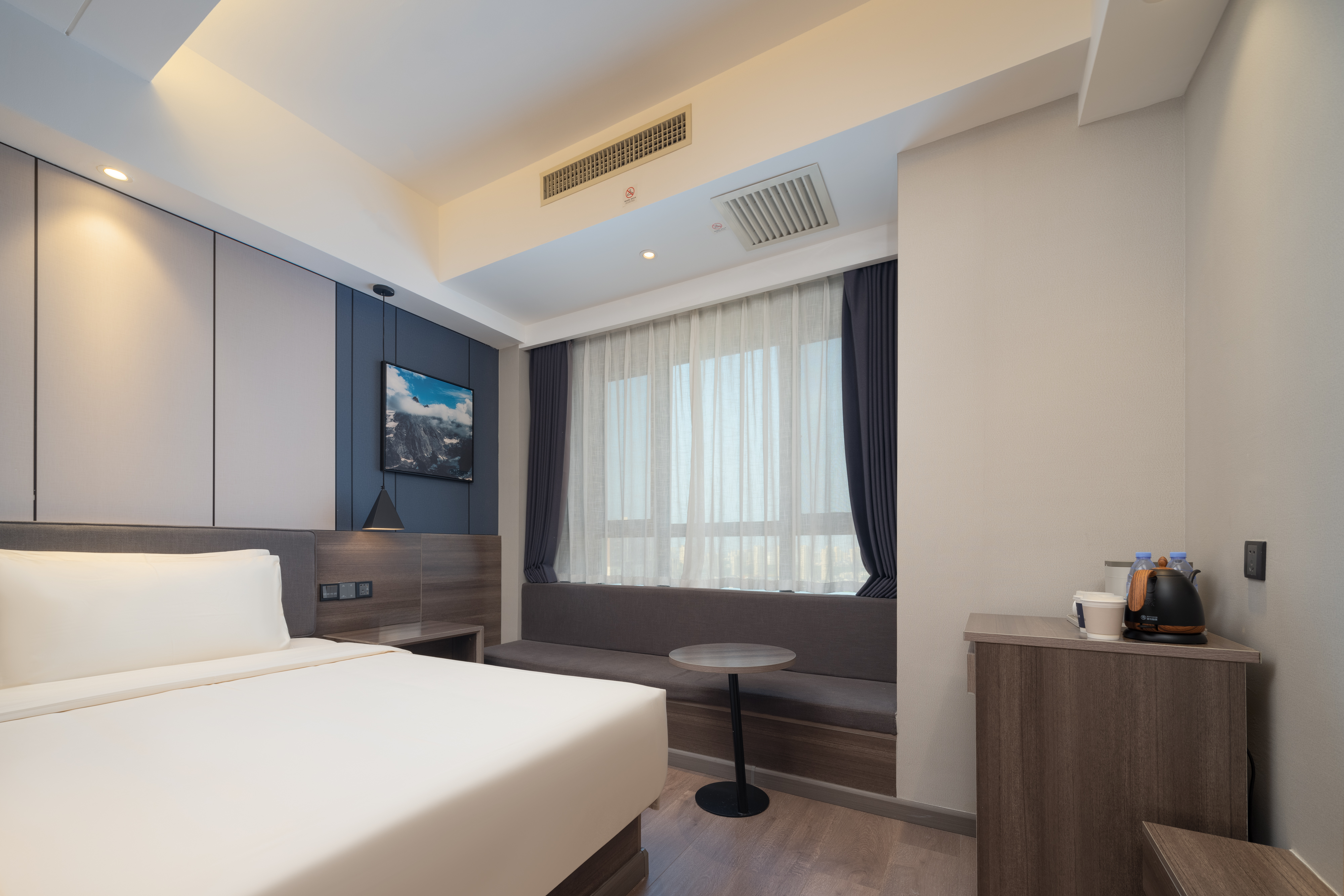 高级园景双床房（手机投屏＋加湿器）