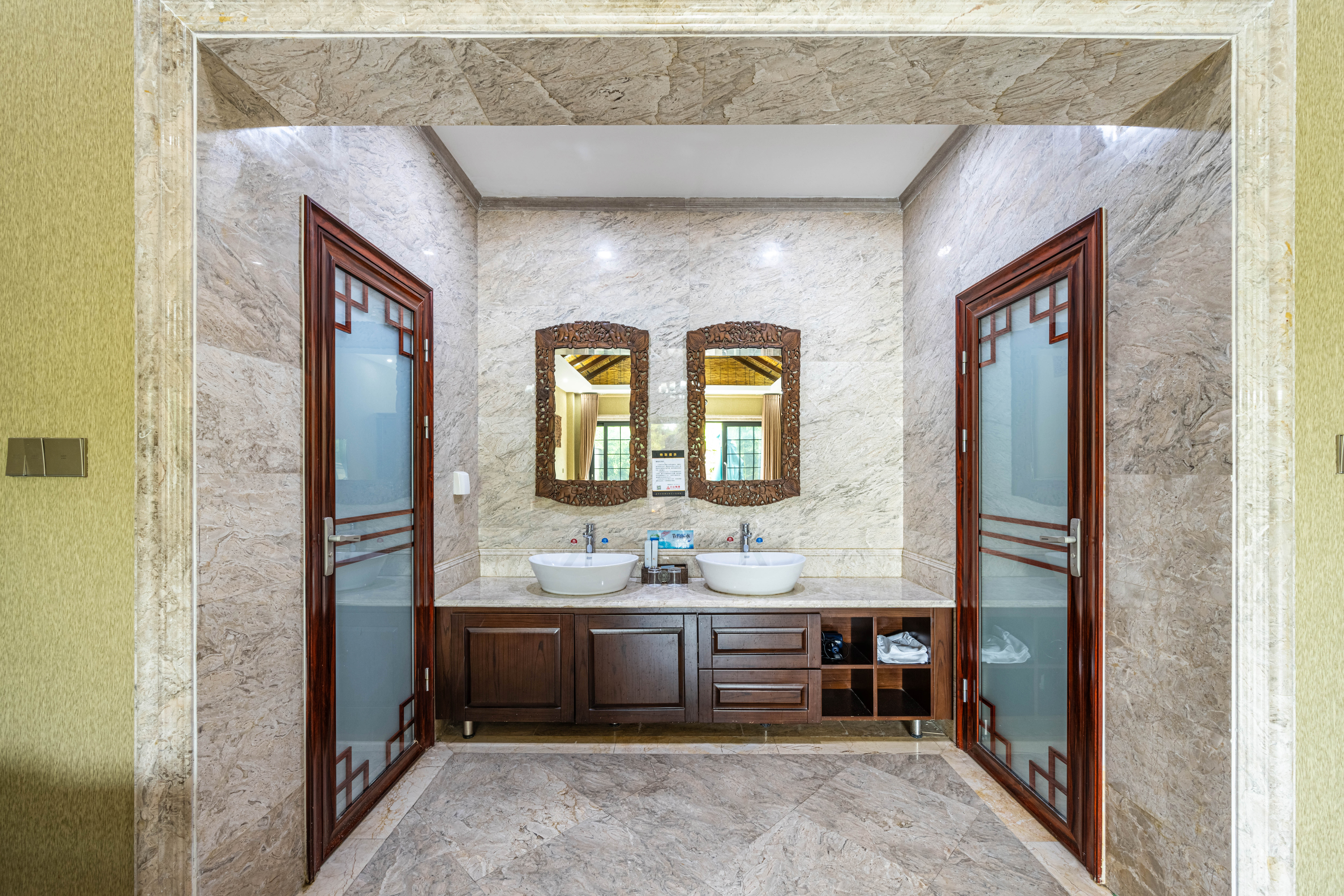 隐泉泰式私汤房