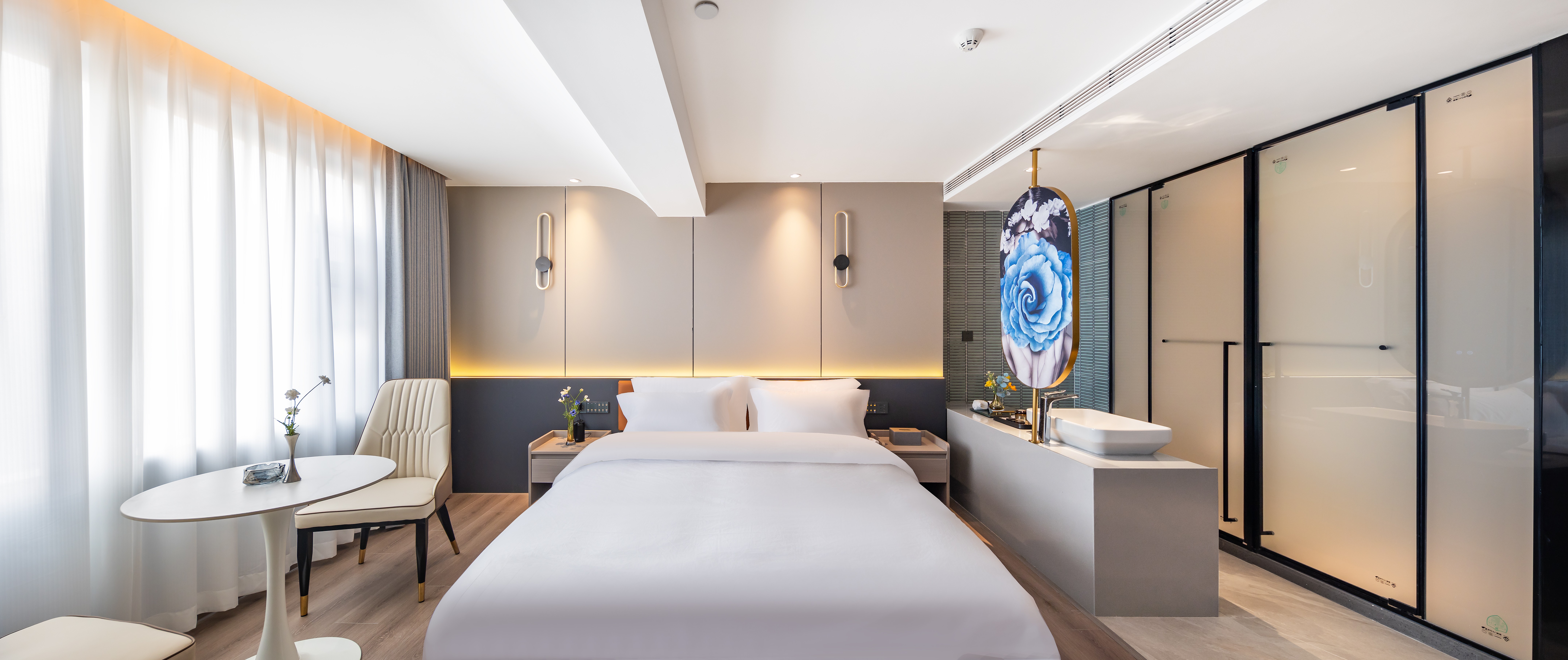 星都品质大床房（智能投屏+小度智控防蚊纱窗+更大空间）