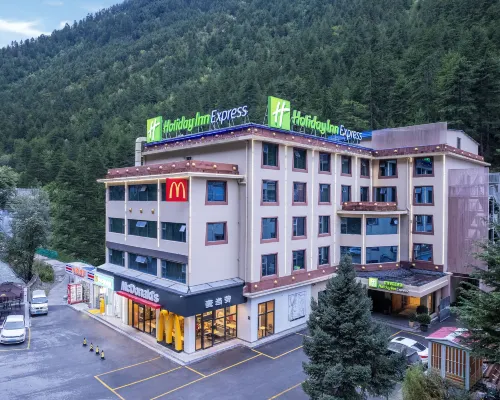 Holiday Inn Express JIUZHAIGOU by IHG Hotel di Jiuzhaigou