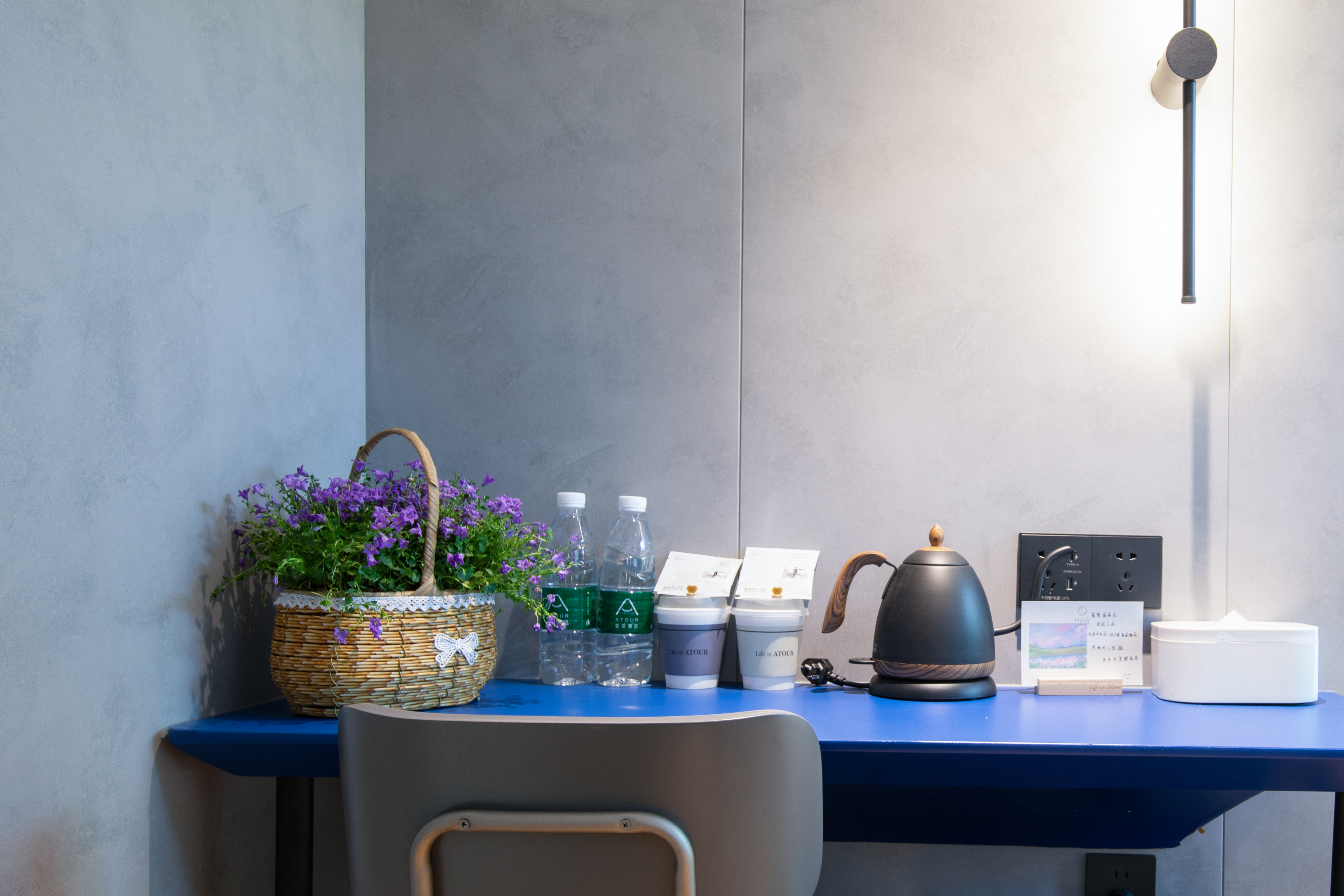 精选大床房（全明窗+小冰箱+55寸可投屏智能电视）