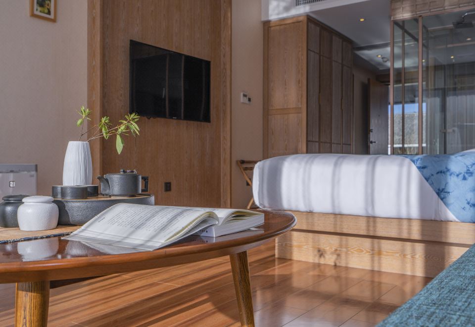 家庭房?一大一小床,舒适鹅绒被,解压浴缸,独立衞浴