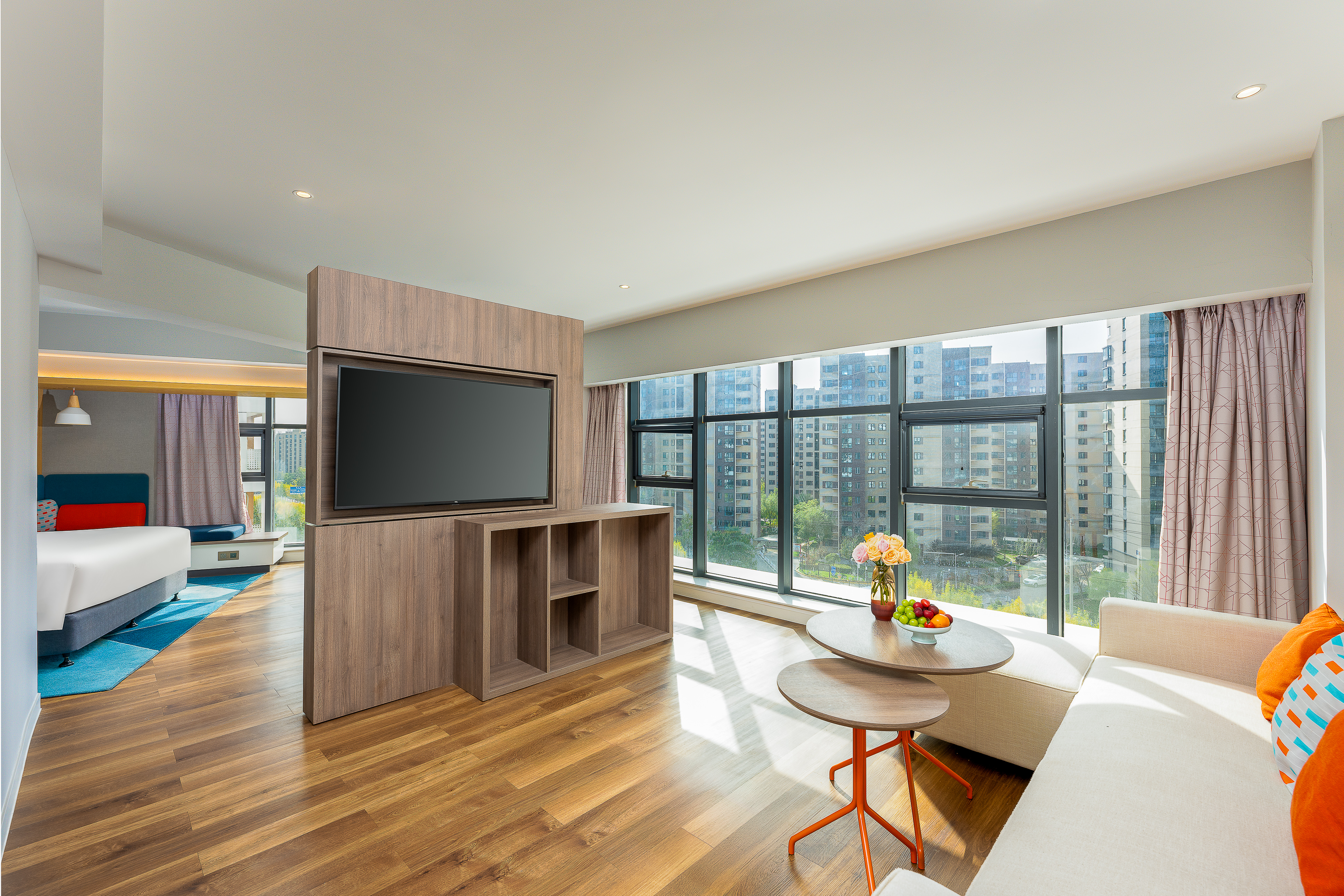 行政小套房[旋转电视+全景落地窗]