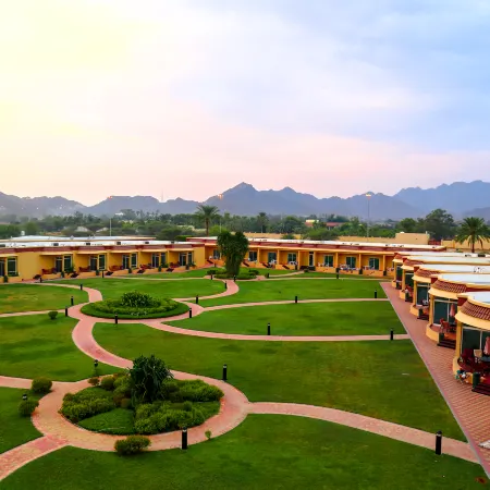 Royal Beach Hotel & Resort