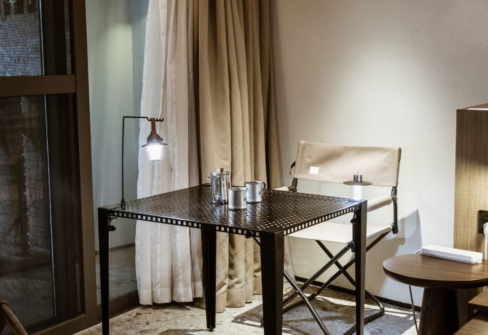 露营主题泡池房