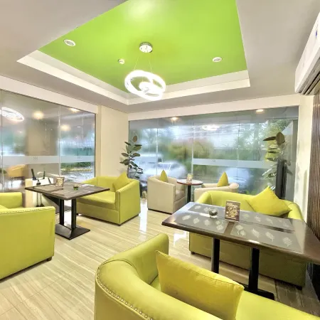 88 Courtyard Hotel