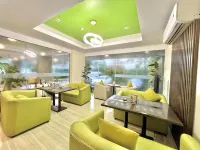 88 Courtyard Hotel