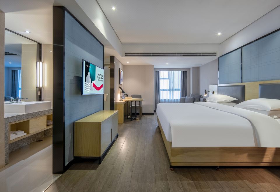 豪華大床房（高層景觀+酒店提供自助洗衣烘乾）