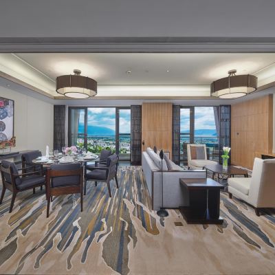 臻選湖景套房-坐擁洱海全景 大理實力希爾頓酒店優惠