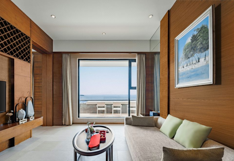 Regal Palace Resort HuidongDeluxe Suite - 2-Room, Sea-View