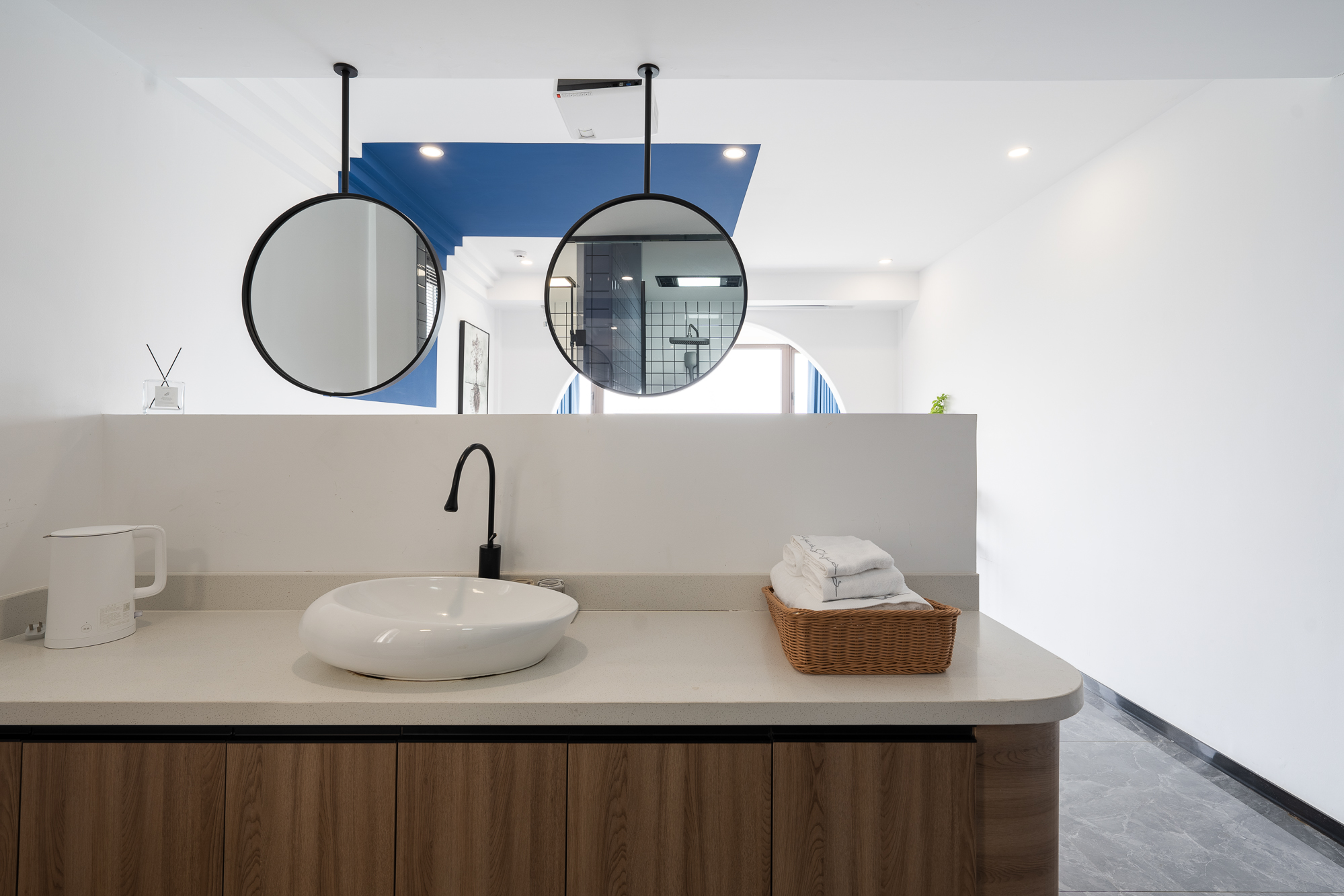 Ins风·云海山景大床房