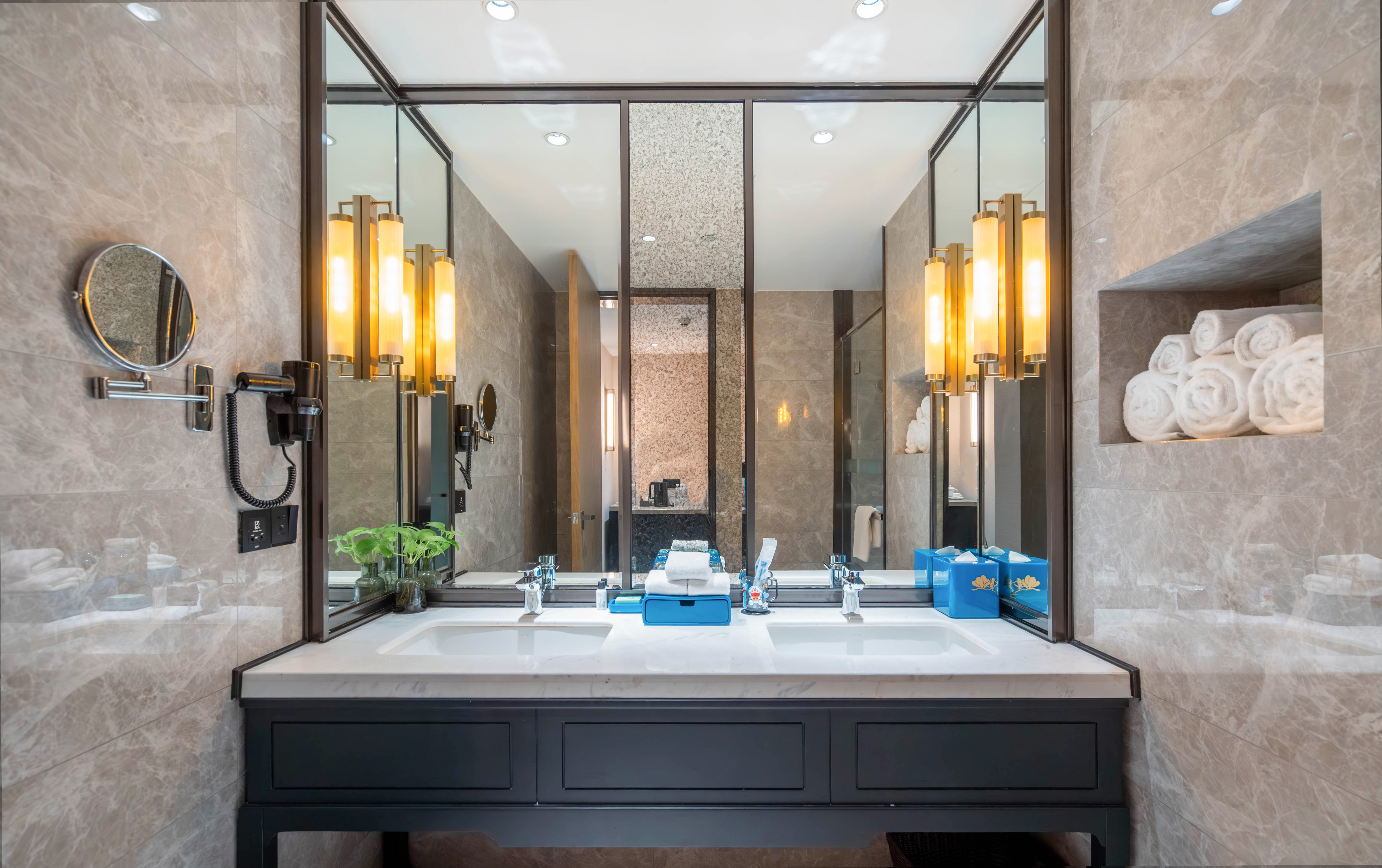 港府洲际家庭房