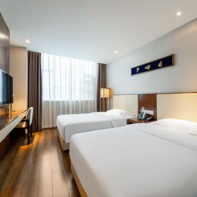 舒適雙床房【明窗舒享】 米爾頓精品飯店（深圳洪浪北地鐵站店）優惠