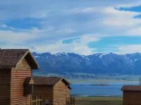 Yilai Elaine · Hechuan Yunjin Wild Luxury Camp