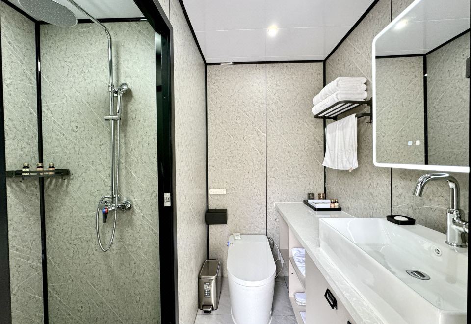 高級太空艙大床房-置身秀美園林景觀