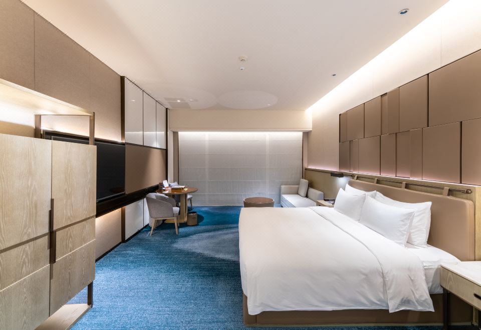 行政城景大床房（观鹭岛城际风光）