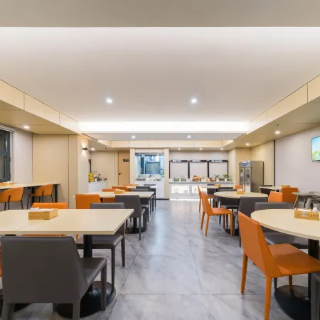 City Comfort Inn Hotel (Yining Airport Shanghai City)
