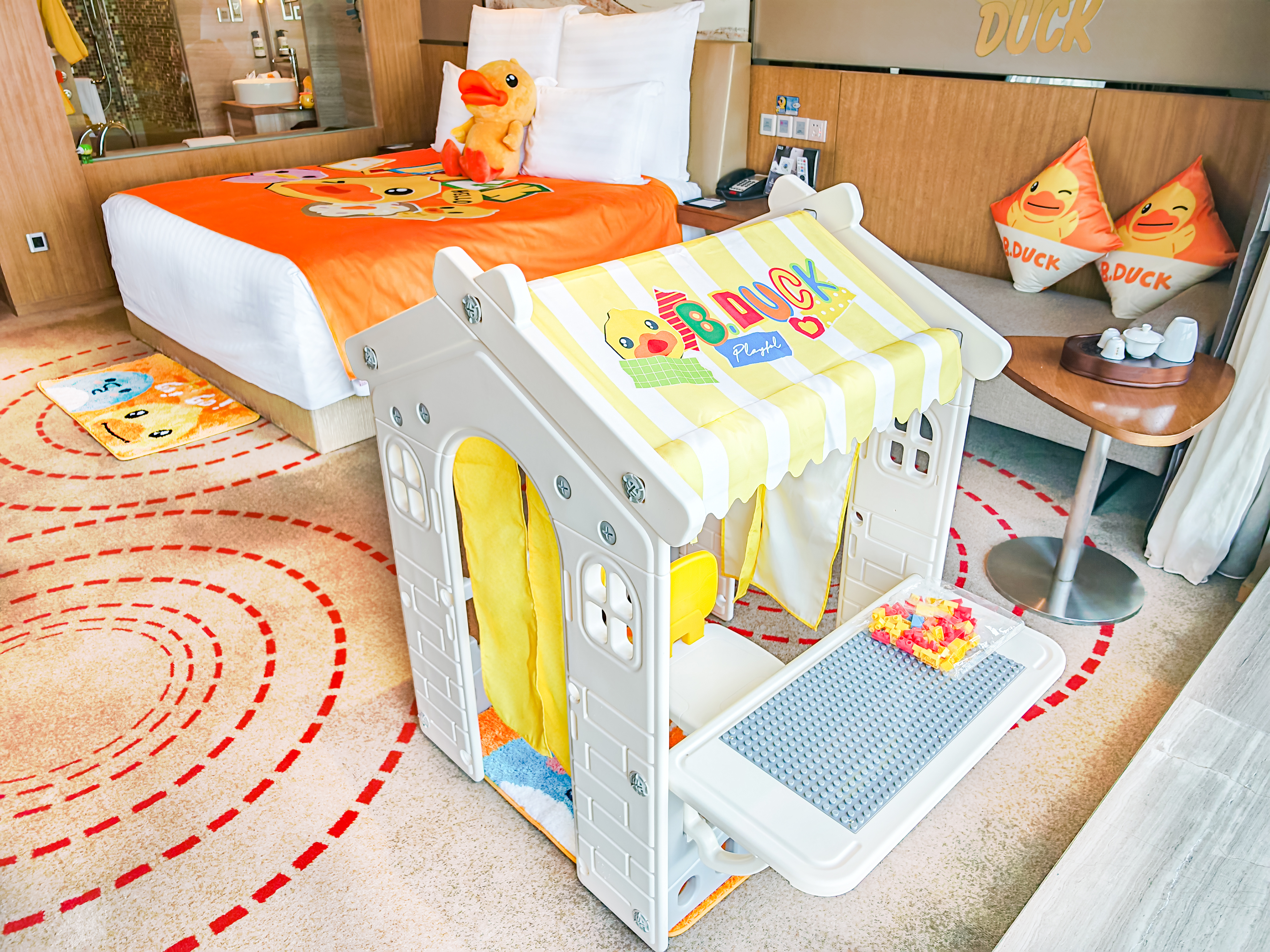 小黄鸭亲子主题房