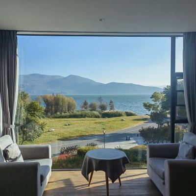 正面海景大床房.頂層‖一線洱海觀景房.視野超好.零壓枕 大理洱海之境花園海景酒店優惠