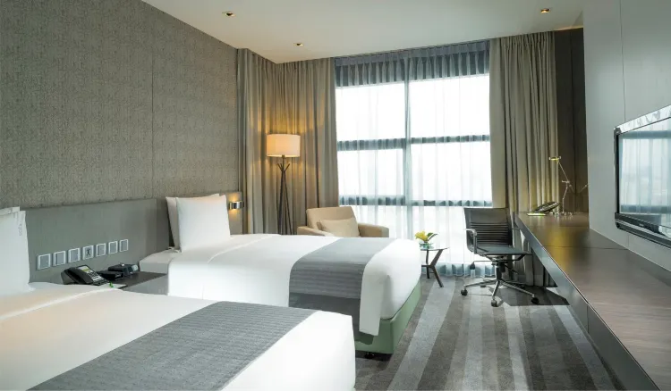 ห้องทวินสแตนดาร์ดที่มีวิวเมืองชั้นสูง