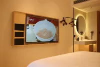 Shuiyunxuan Homestay (Yibin Hejiangmen Square Daguan Tower)