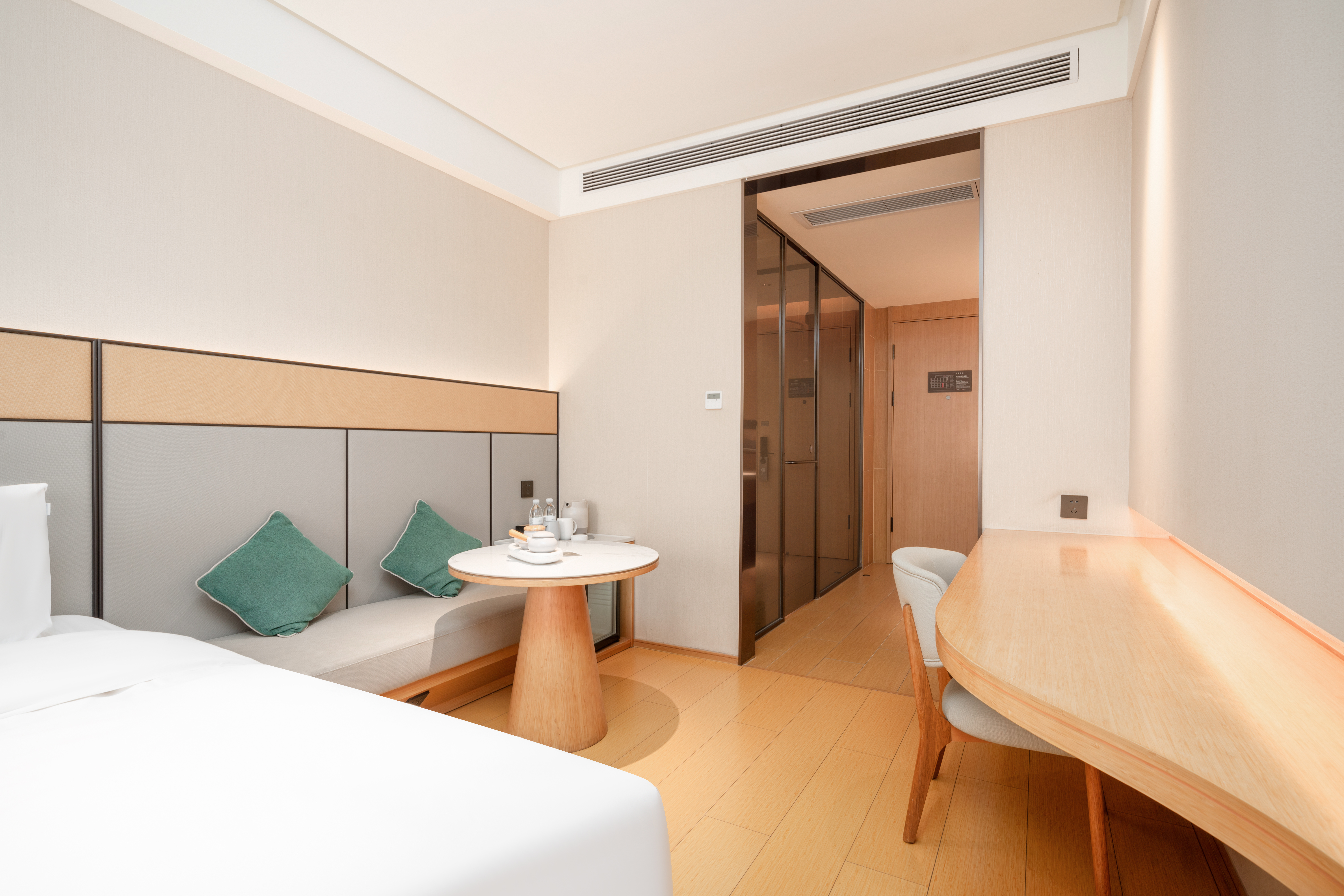 高级双床房（电视投屏+加热马桶+淋浴顶喷）