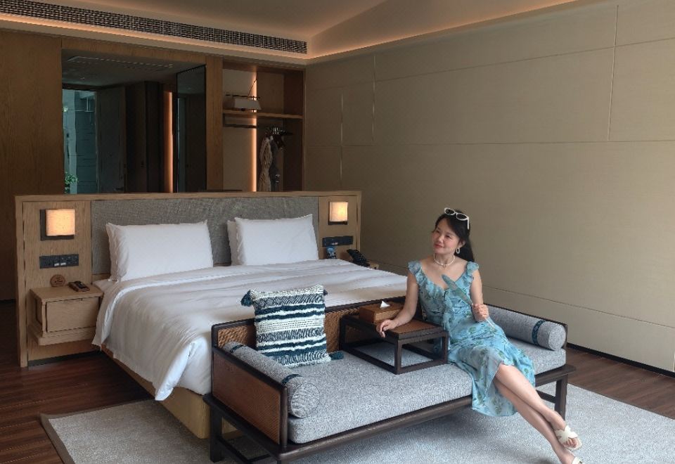 Mountain Whispers Selected Double Bed Room