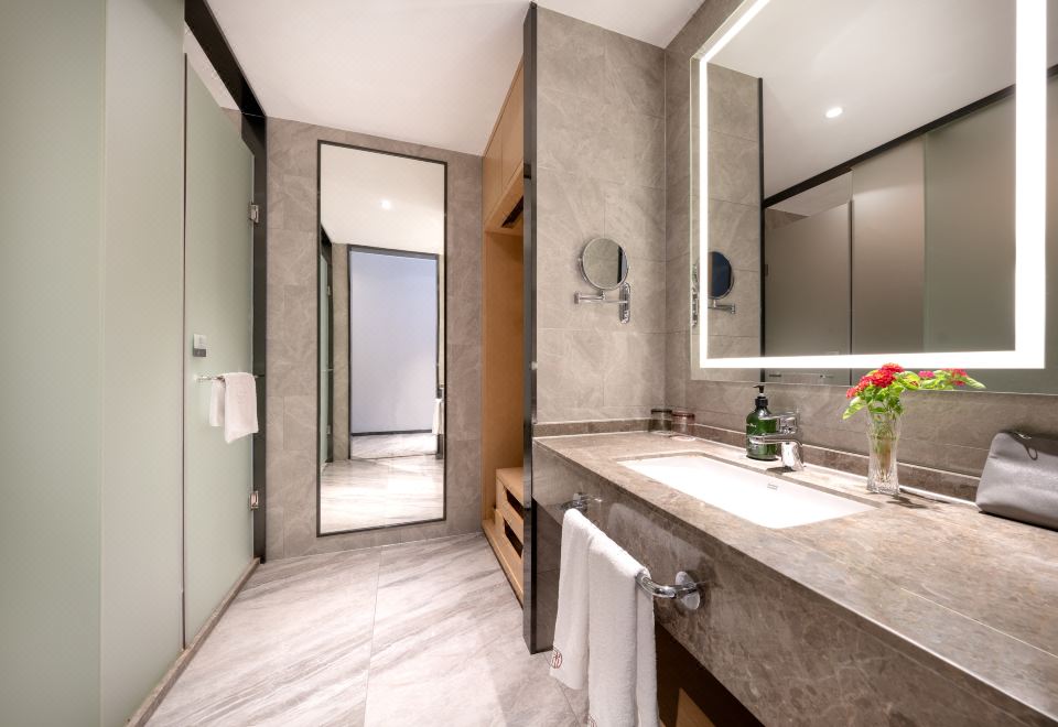 雅·商大床房（2号楼内窗房）