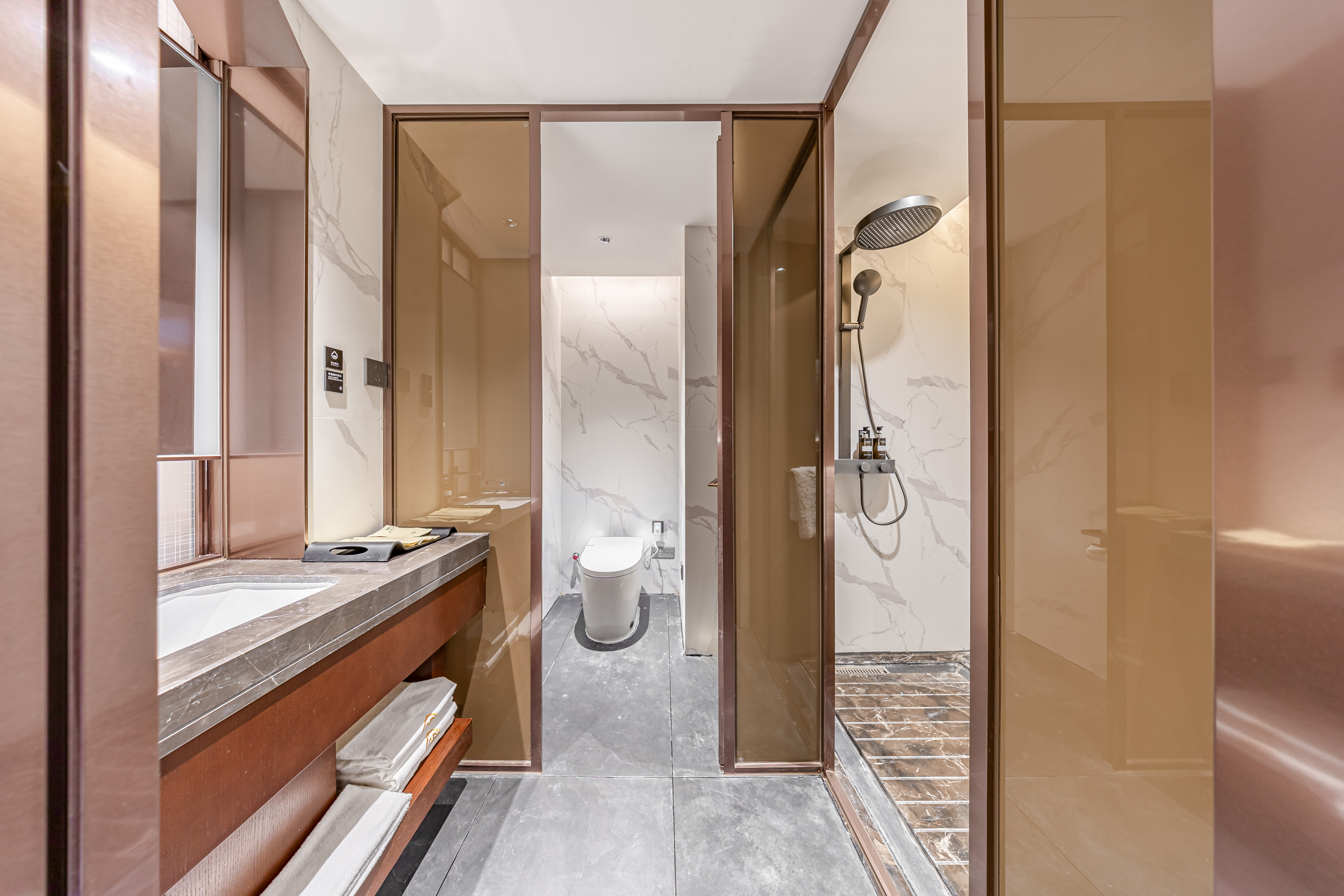 轻奢零压大床（全屋智能+零压垫+零压枕+加热马桶圈）